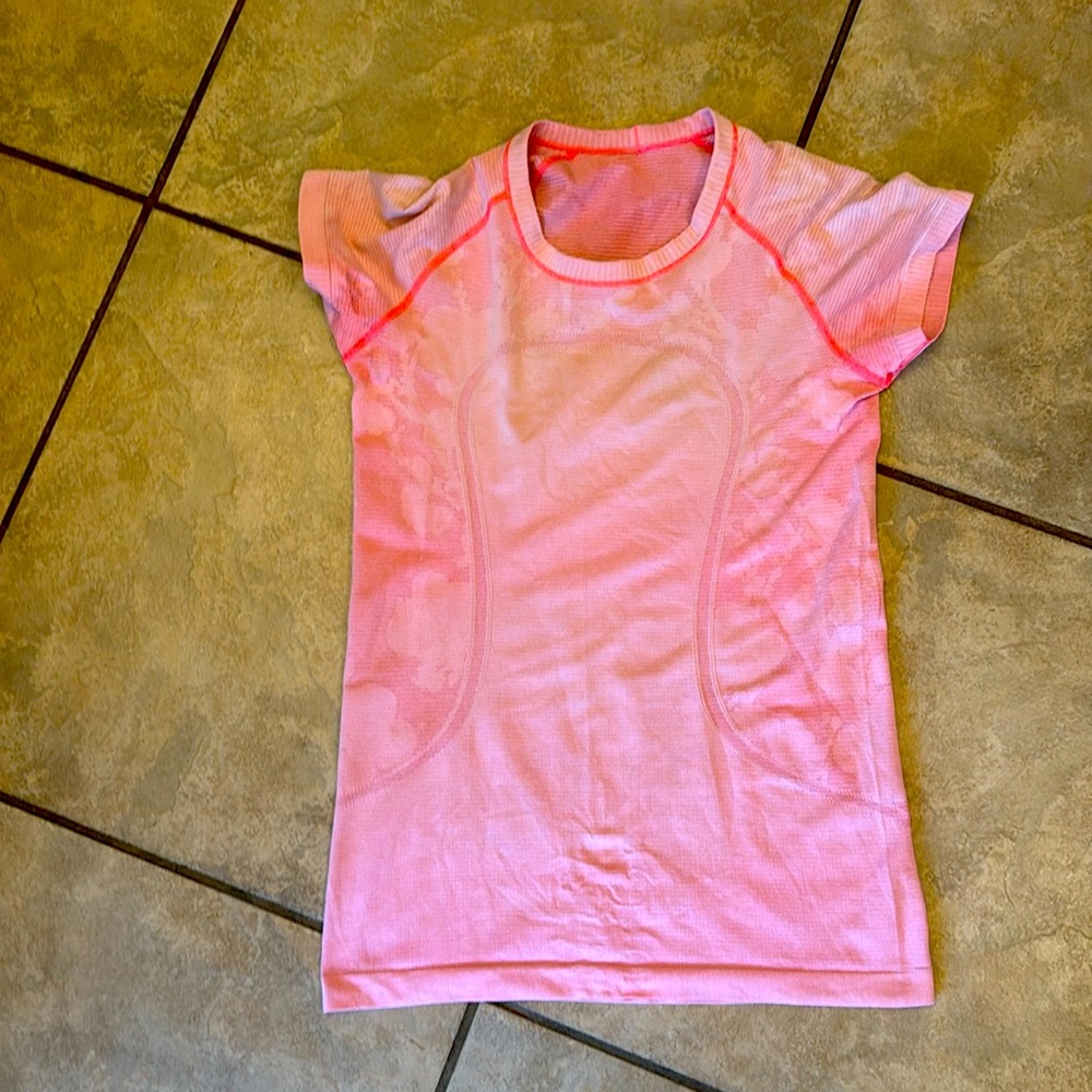 Lululemon swiftly tee